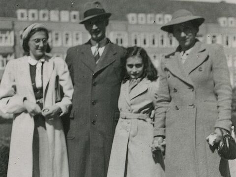 Margot, Otto, Anne und Edith Frank